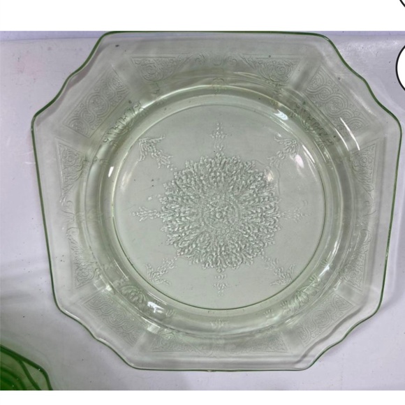 Vintage Uranium Vaseline Depression Glass Anchor Hocking Princess Pattern 8.5” - Picture 3 of 6